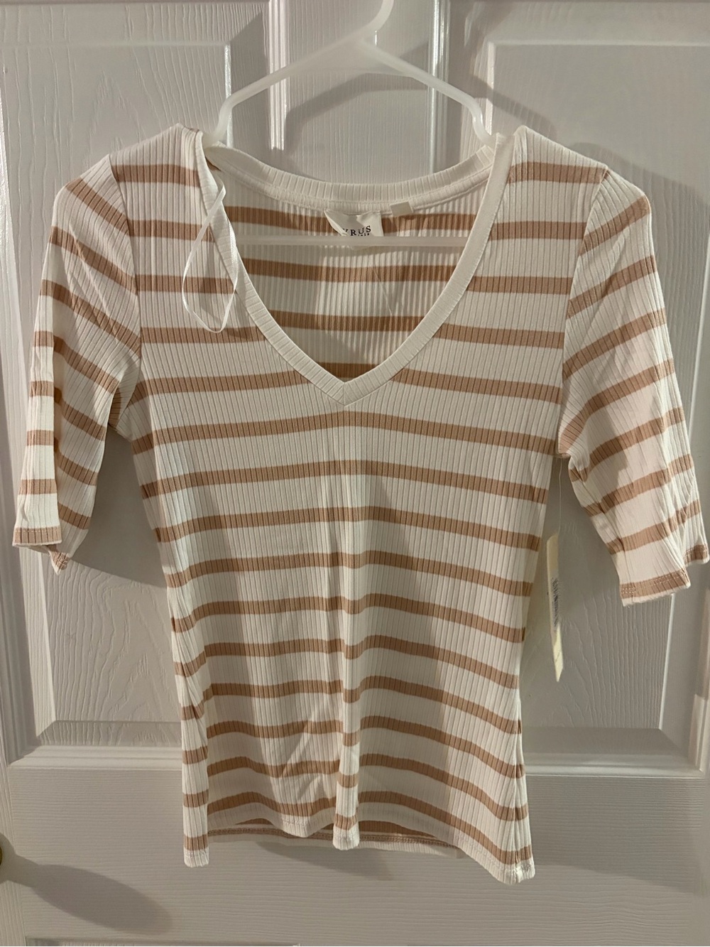 Cyrus Cream and Tan Striped V‑Neck Short Sleeve Top